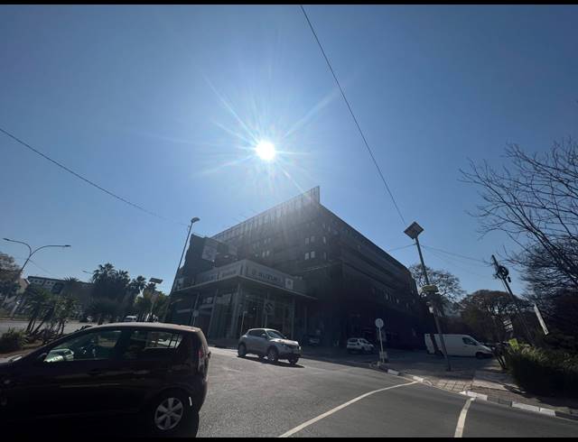 149M² OFFICE TO LET IN ROSEBANK